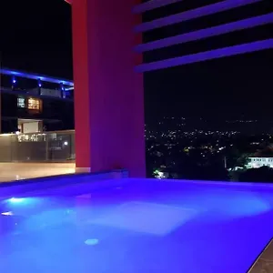 https://2b-r-parkhurst-paradise-with-infinity-edge-rooftop-pool.greaterantilleshotels.net