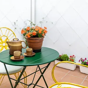 https://twins-nest-malaga.1costadelsol.com